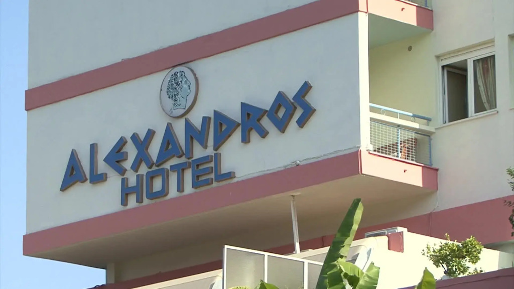 Отель Alexandros 