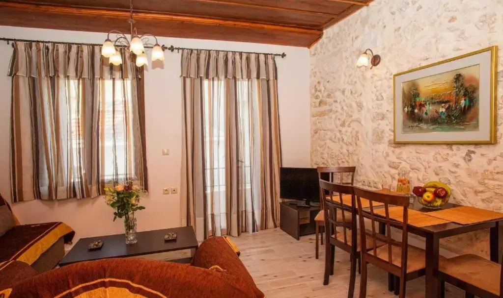 Argyro House II