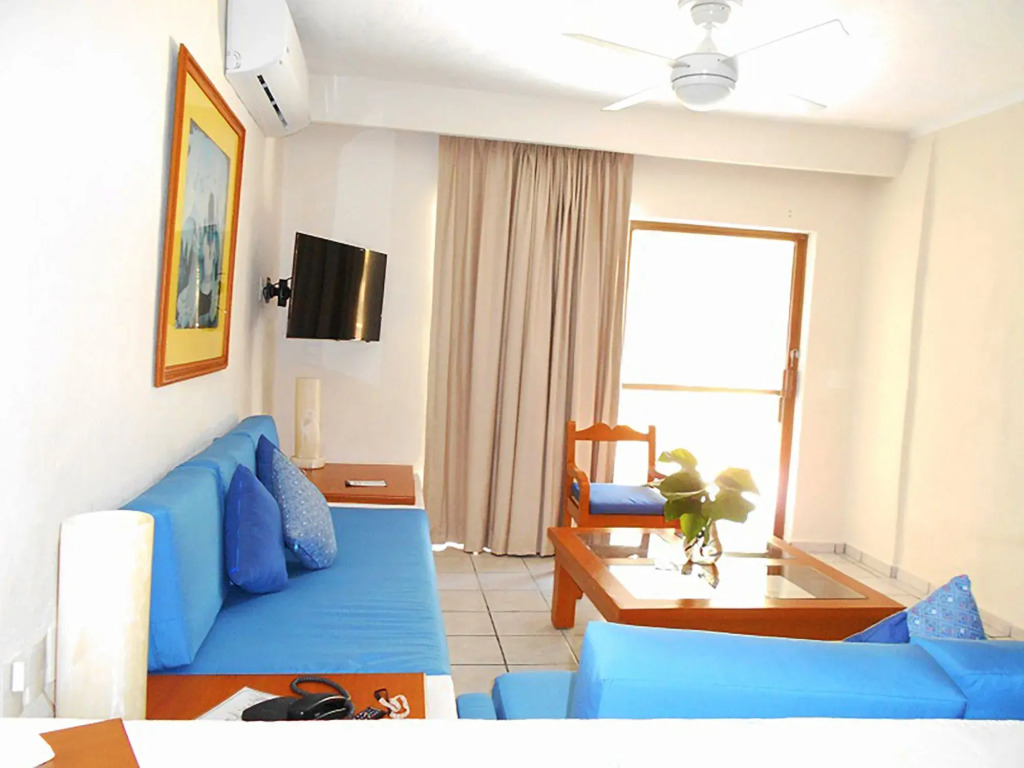 Park Royal Homestay Los Tules.