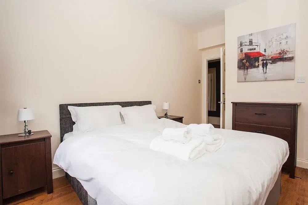 Central & Spacious 3 Bedroom Apartment