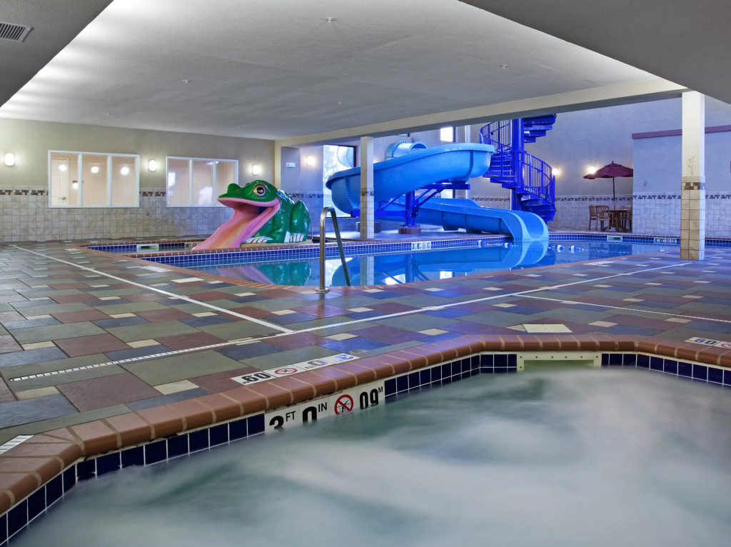 Holiday Inn Express Hotel & Suites Longmont by IHG