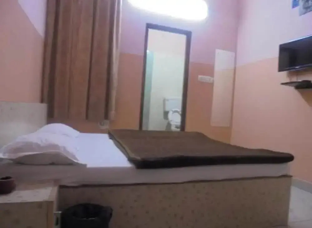 Hotel Raj Guest House