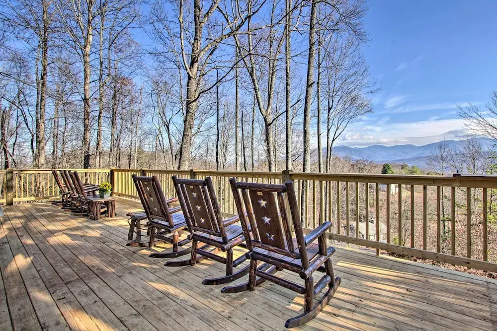 Panoramic-view Gatlinburg Cabin w/ Private Hot Tub