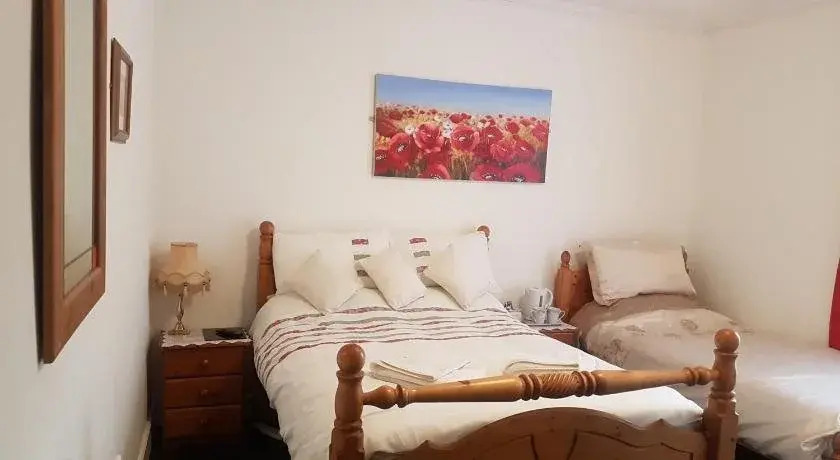 Larchwood Hotel