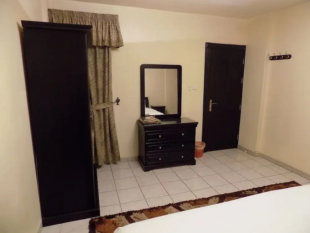 Al Yamama Palace- Al Moazar Branch 13
