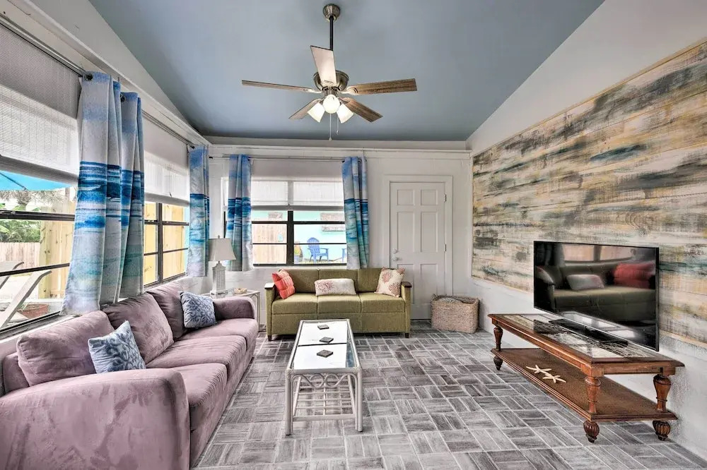 Ormond Beach Retreat w/ Deck - Steps to Ocean