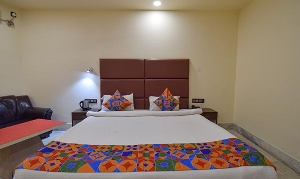 FabHotel Red Rose - Nr IIT Guwahati