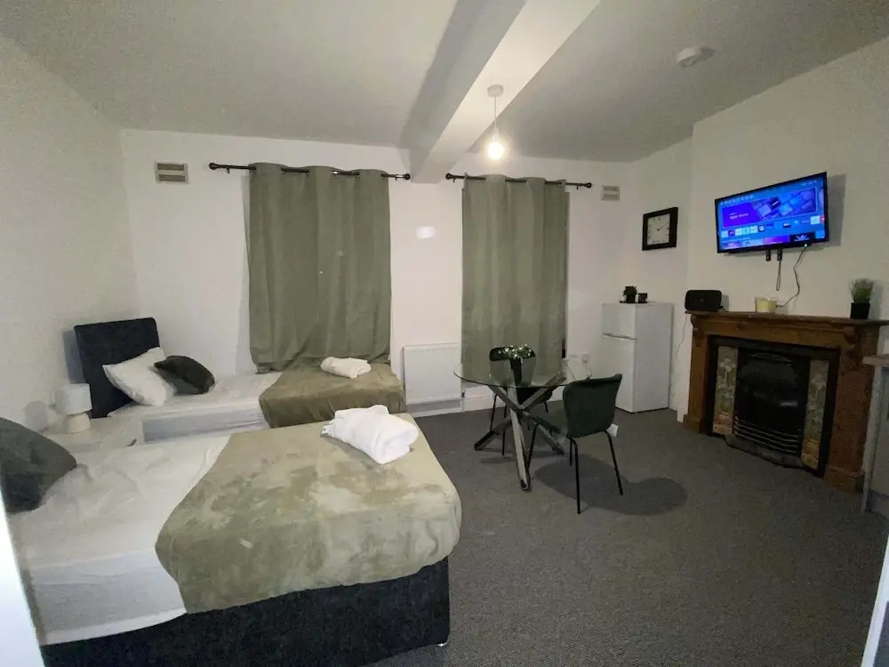 Cosy 3BD Guesthouse. Private Bathrooms