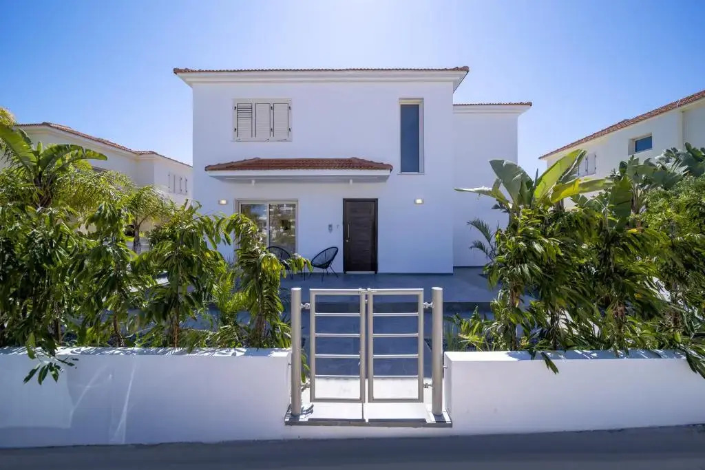 No.7 Athena Beach Villa, Pernera