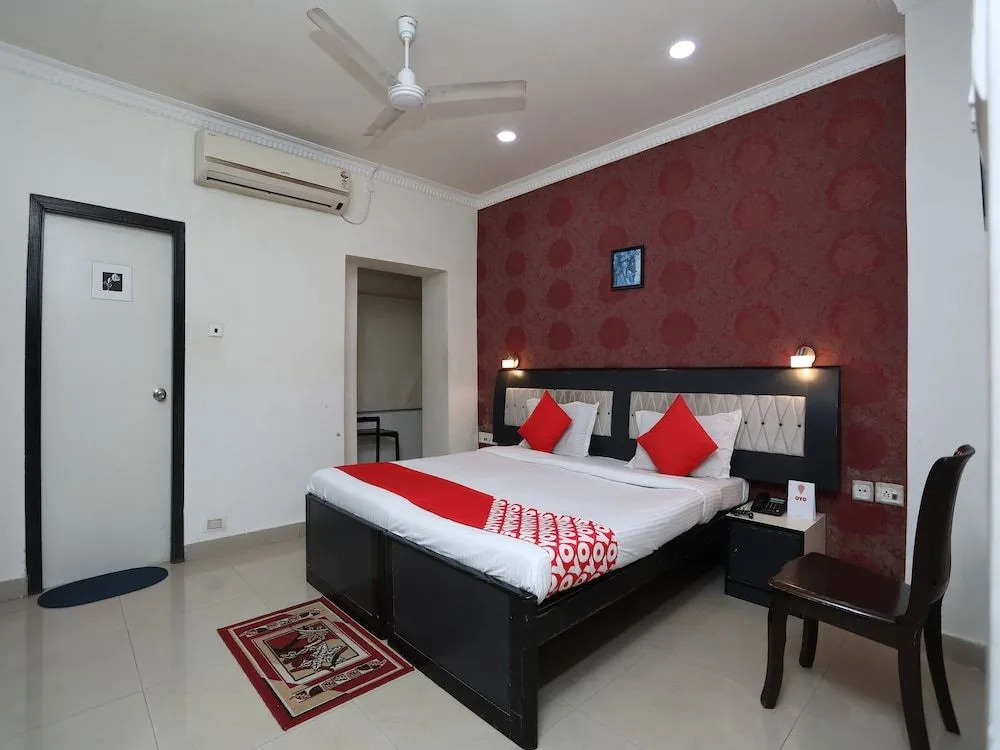 OYO Flagship 16097 Neeranand Regency Bhowanipore