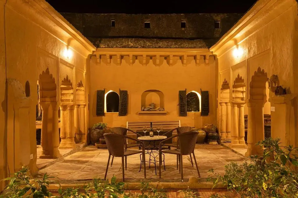 Stay Vista at Khohar Haveli 18th Century Palace with Modern Amenities