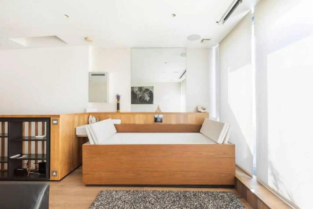 Woo-16 Woodseer Luxurious Town House With Garden Near Brick Lane