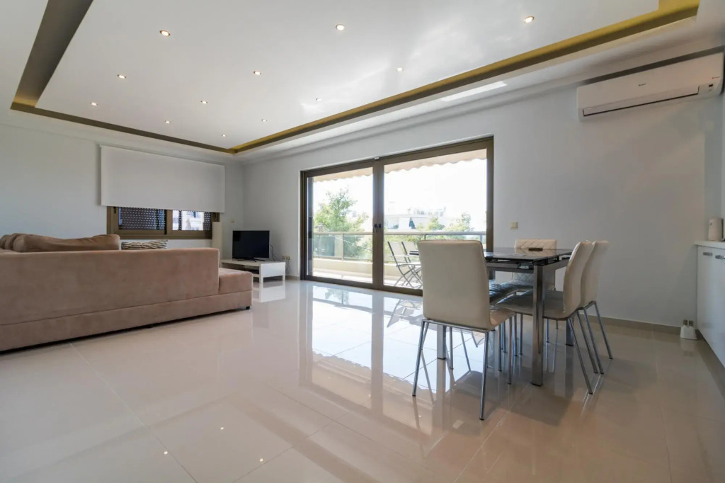 Amazing 2 Bdrm Sea View Holiday Apt