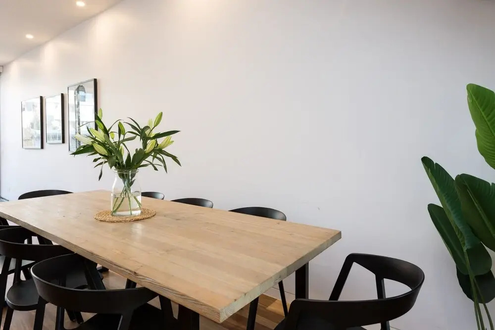 LOLA Sophisticated 3 Level Stunner with Private Rooftop