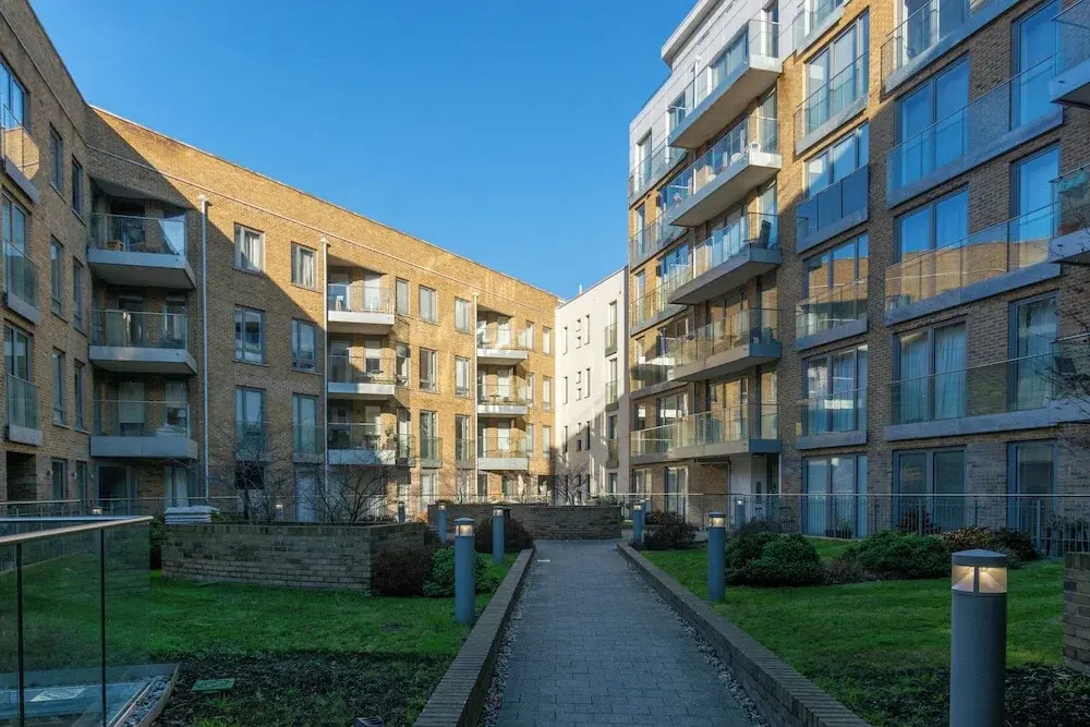 Two Bedroom Apartment in Limehouse