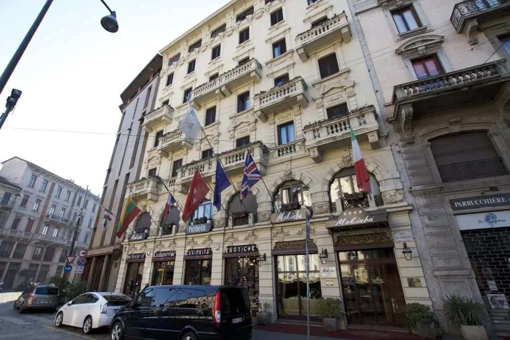 Mokinba Hotels King