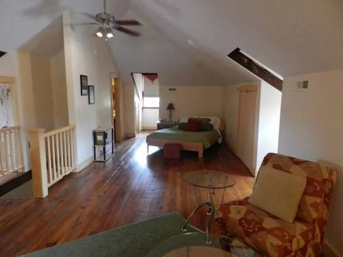 Schiller Guest Suites
