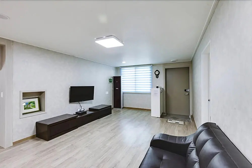 Gyeongju Hayan jip Pension