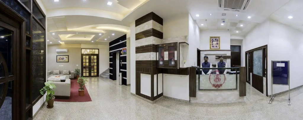 Hotel Yash Regency