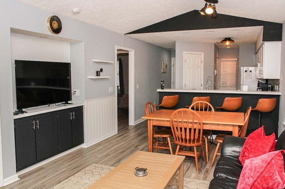 Waterway Village 13F