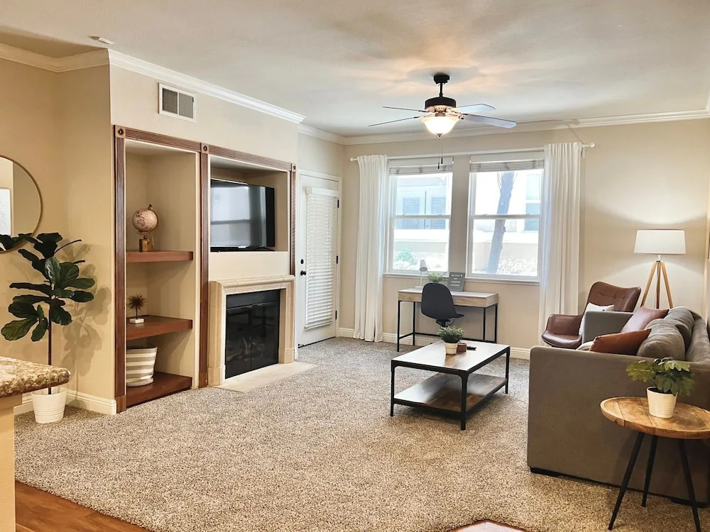 Relaxing 2-br Apt With Pool Hot Tub Gym and Basketball Court Access