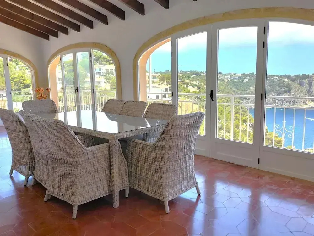 Maria 10 in J vea With 5 Bedrooms and 3 Bathrooms
