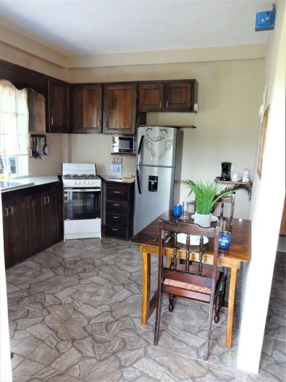Beautiful 1-bed Apartment in Saint George's