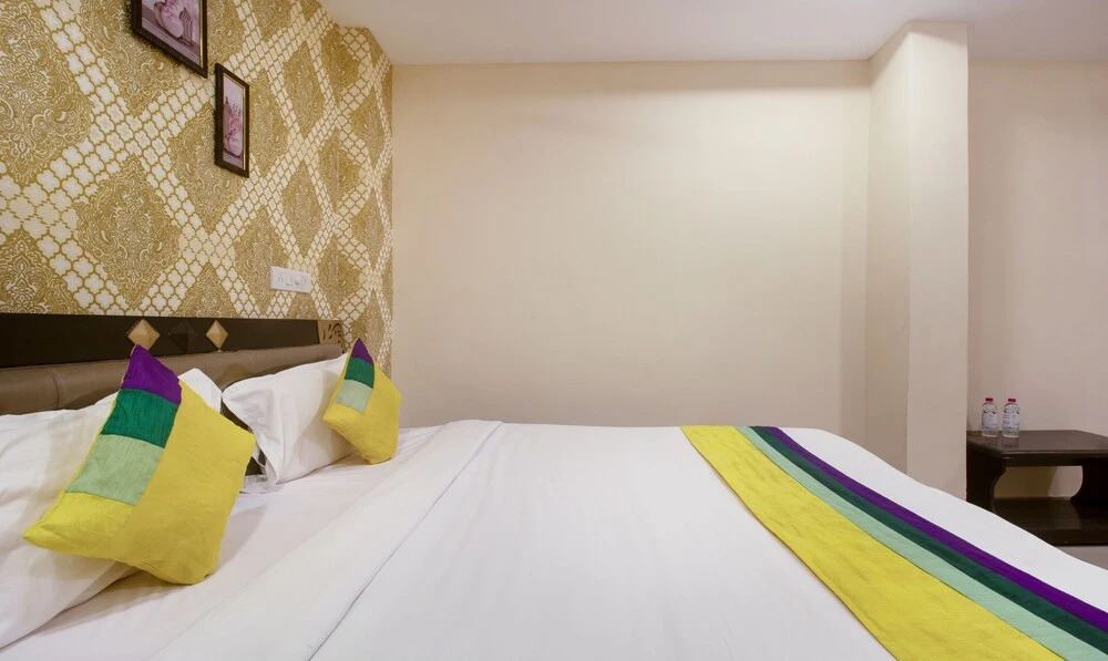 Itsy Hotels Yogeshwara Grand