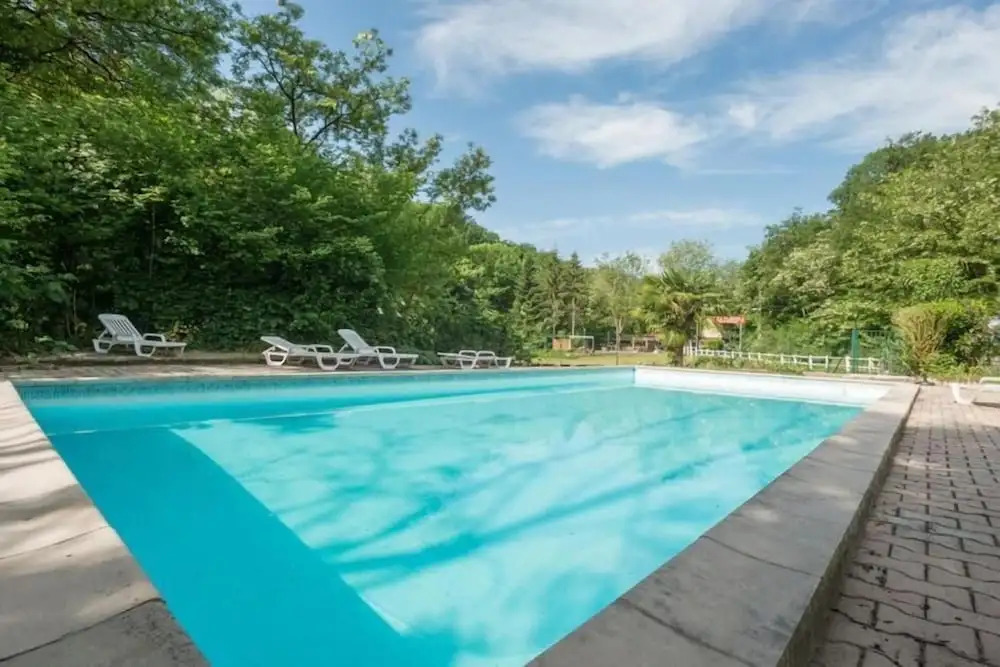 Logis Hôtel La Cascade - Lyon Nord