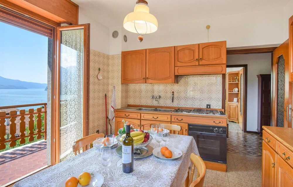 Beautiful Apartment in Riva di Solto With 3 Bedrooms and Wifi