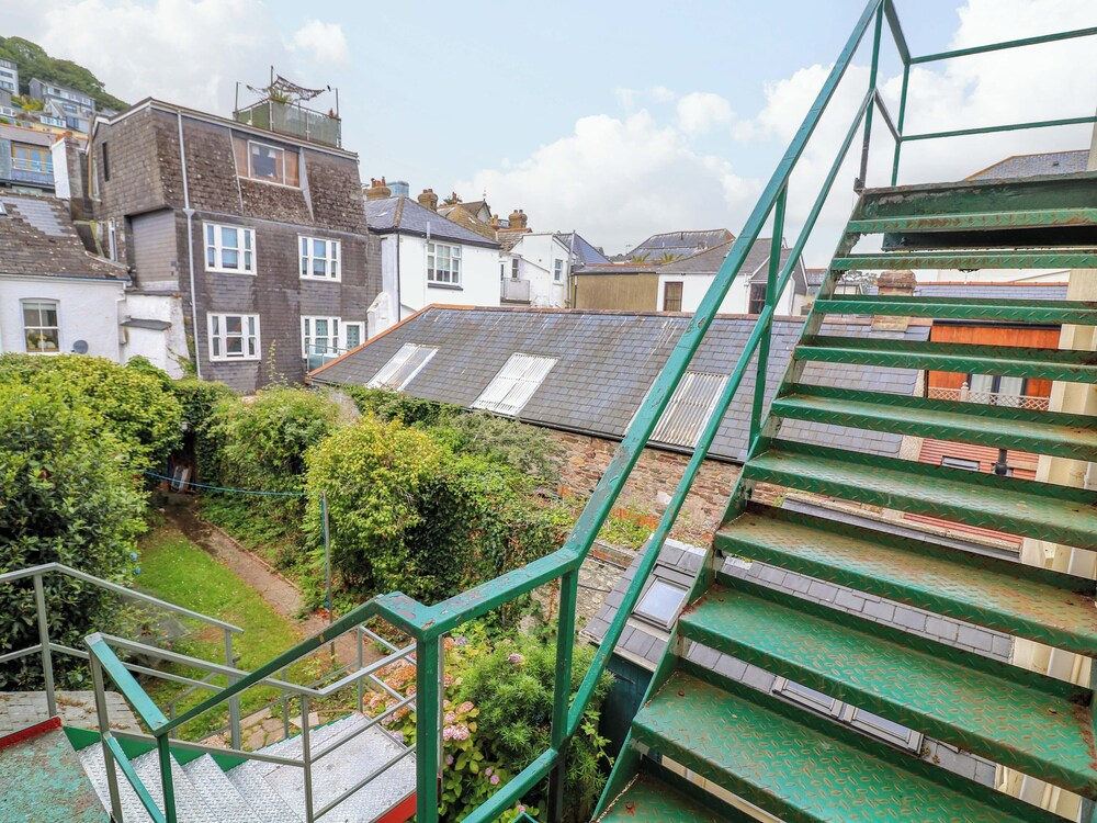 Castleview Apartment, 21 South Embankment