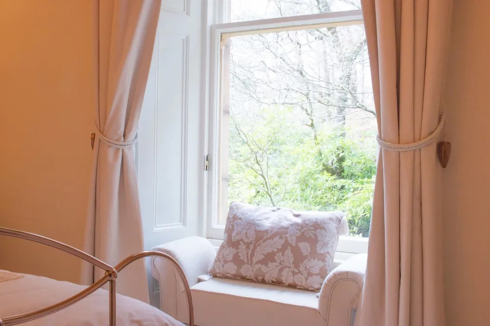 Cluny Bank Hotel