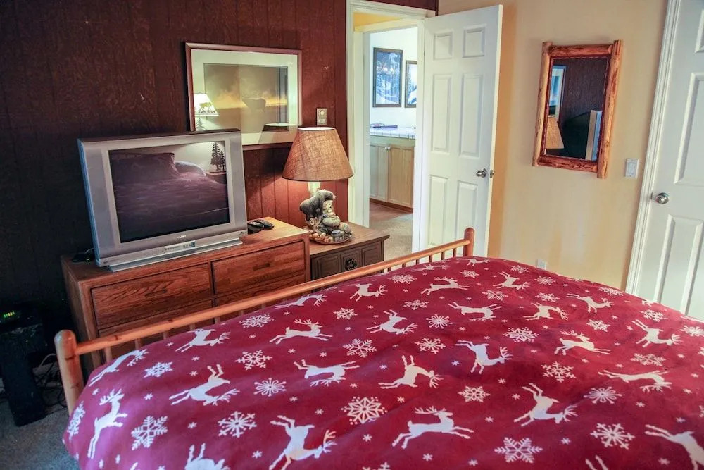 Chateau de Montagne 23 Spacious Family Condo With Great Complex Amenities On Shuttle Route by RedAwning