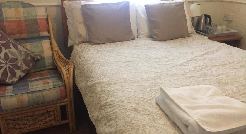 The Pines Guest House
