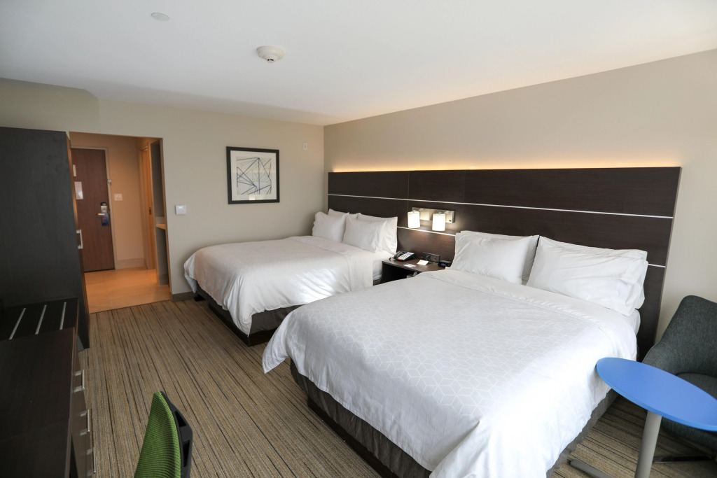 Holiday Inn Express & Suites Forney
