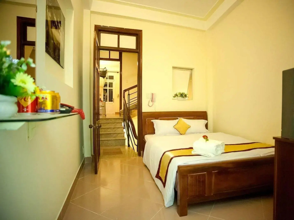 Happy Day Hotel