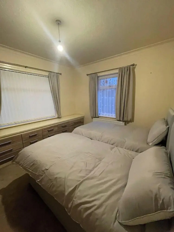 Charming Home in Huddersfield w/ Parking Petsok