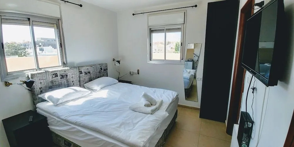 Old Jaffas Penthouse Boutique Hostel