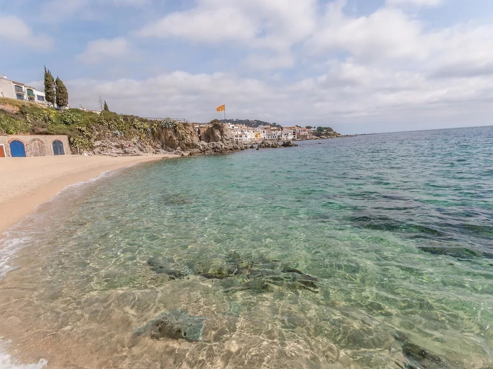 Fantastic Holiday Home With Private Pool in L'escala