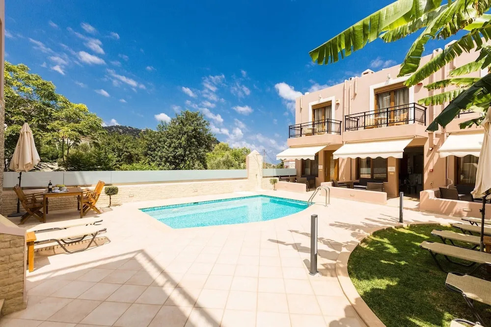 You can Have a Grand Vacational Experience by Staying Here