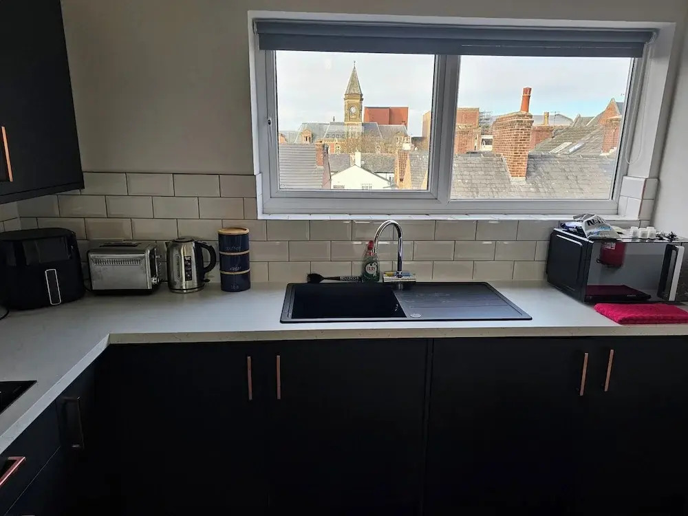 Apartmentsleeps4-marketquarter-wifi-parking