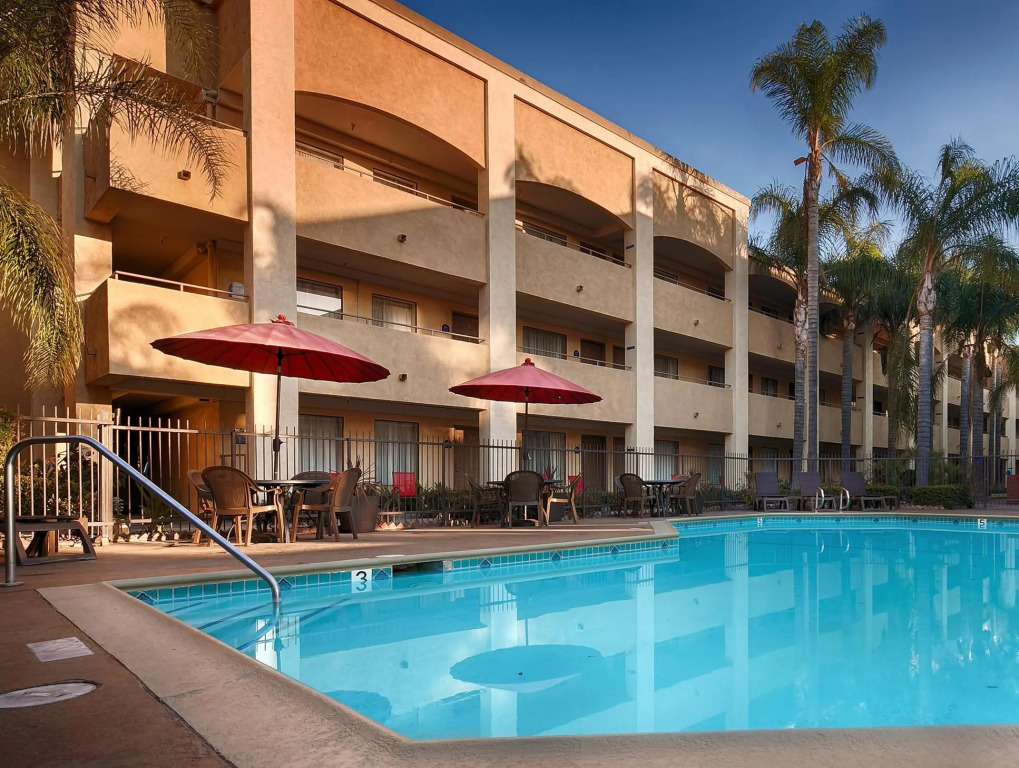 Hotel dLins Ontario Airport