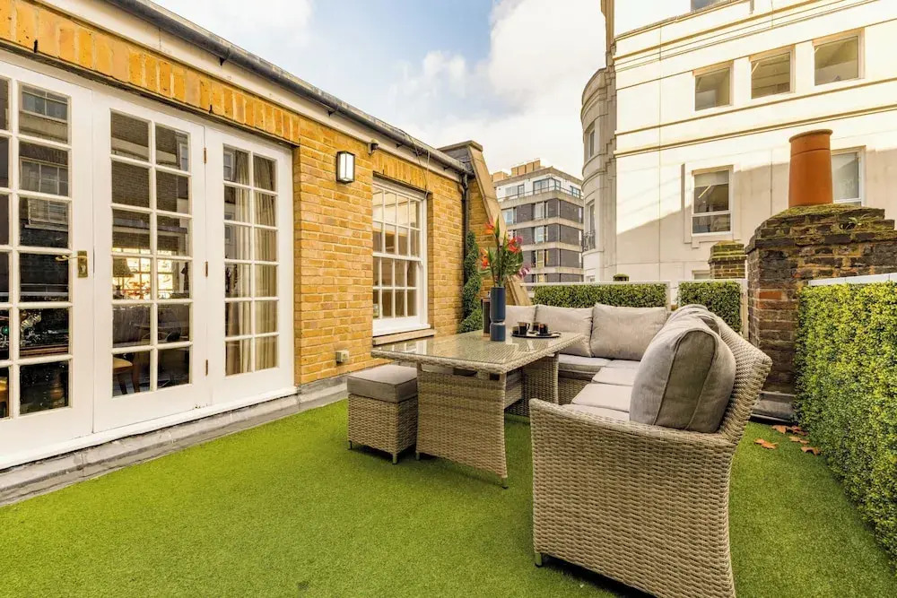 Mayfair 9-bed Townhouse - Sleeps 16, Patio & Ac