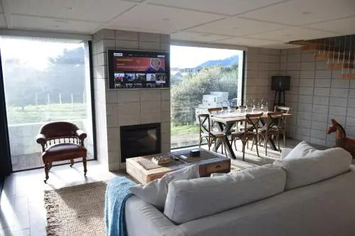 157 Field Way Luxury Lodge