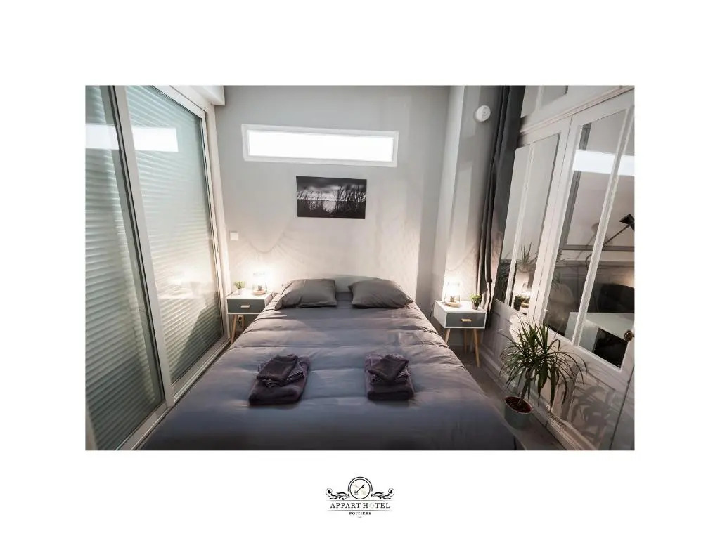 La Suite T2 40m2 avec terrasse 1ch-4pers Appart Hotel Poitiers