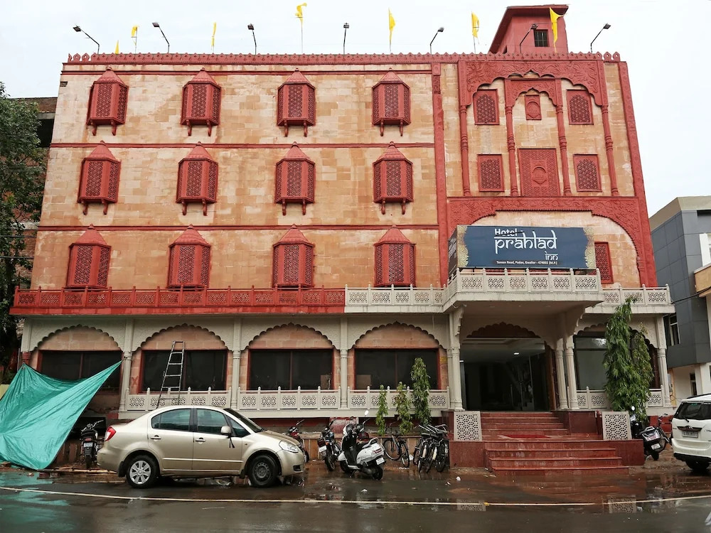 OYO 11675 Hotel Prahlad Inn