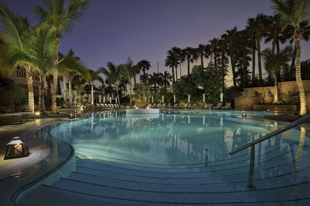 1881 Tenerife Madrigueras Golf Hotel