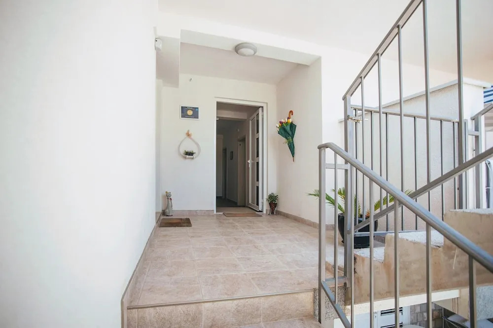 Guest House Djonovic