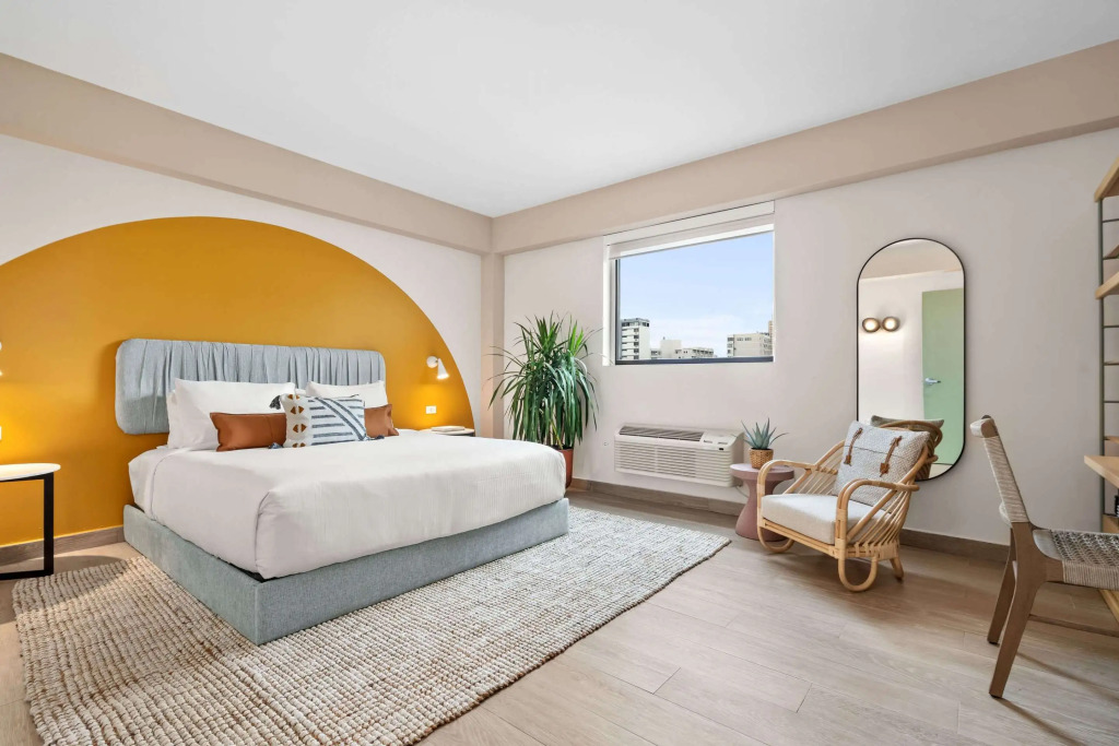 HiBird- Apartment and Suites Hotel