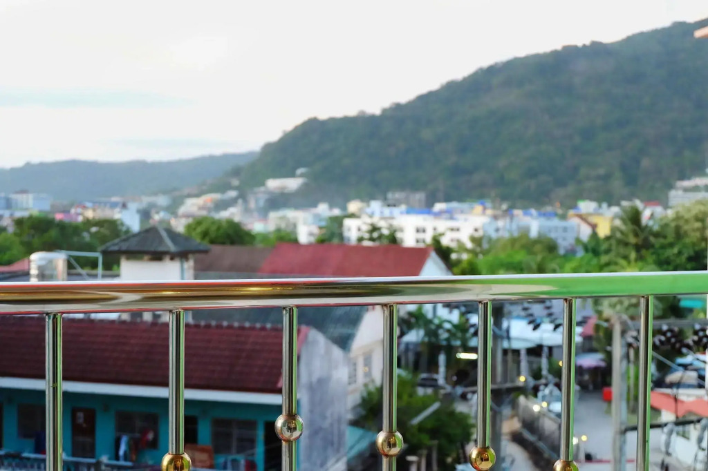 Patong Eyes Hotel